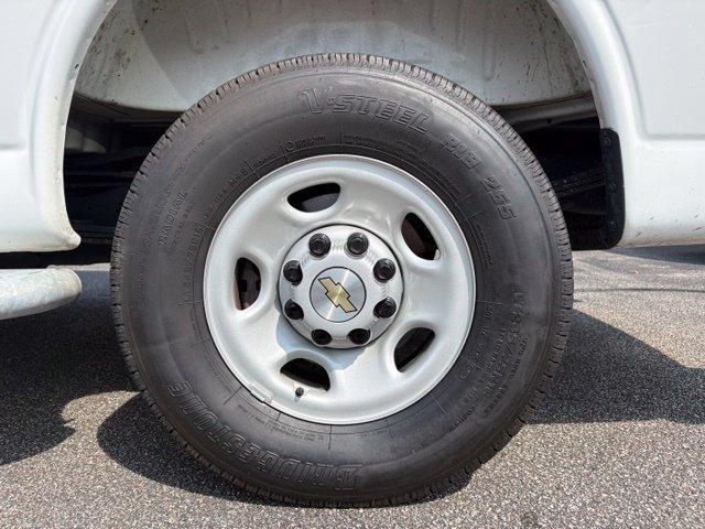 Used 2025 Chevrolet Express 2500 w/ Driver Convenience Package RWD image 19