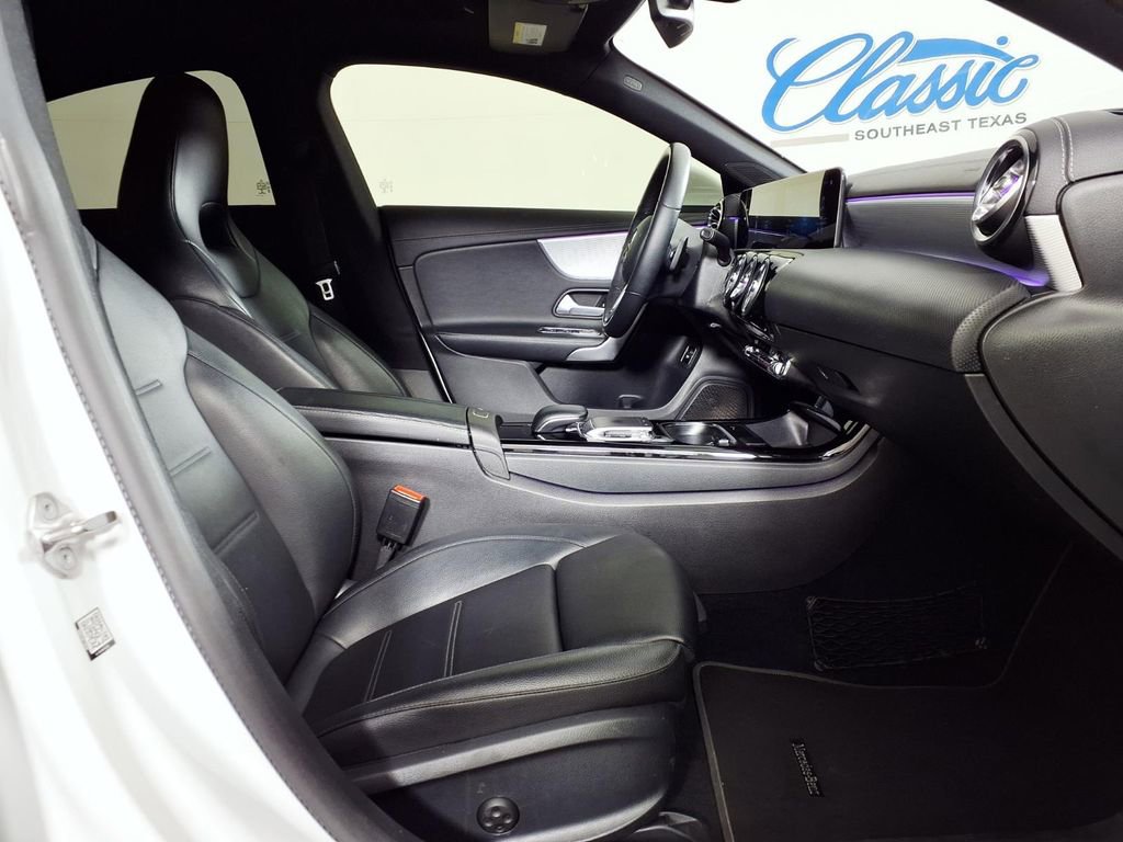 Used 2020 Mercedes-Benz CLA 250 image 11