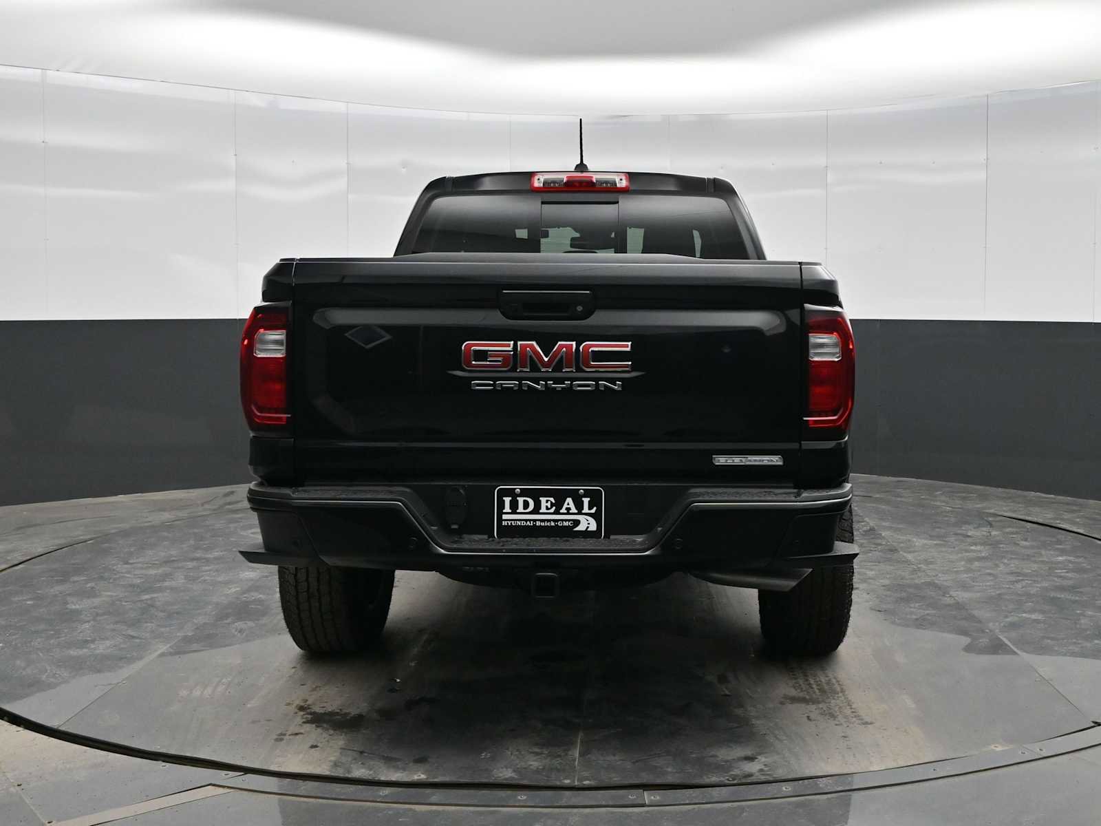 New 2026 GMC Canyon Elevation w/ Convenience Package image 6
