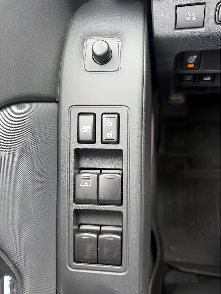 Certified 2022 Nissan Frontier SV image 17