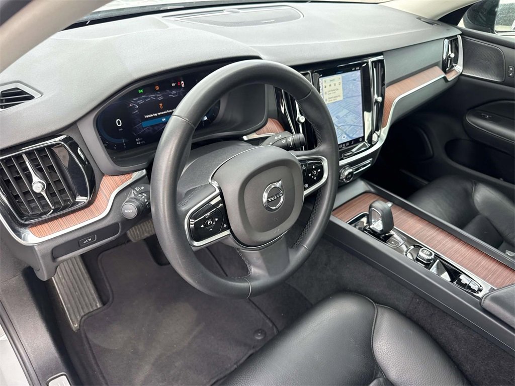Used 2024 Volvo S60 B5 Plus image 24