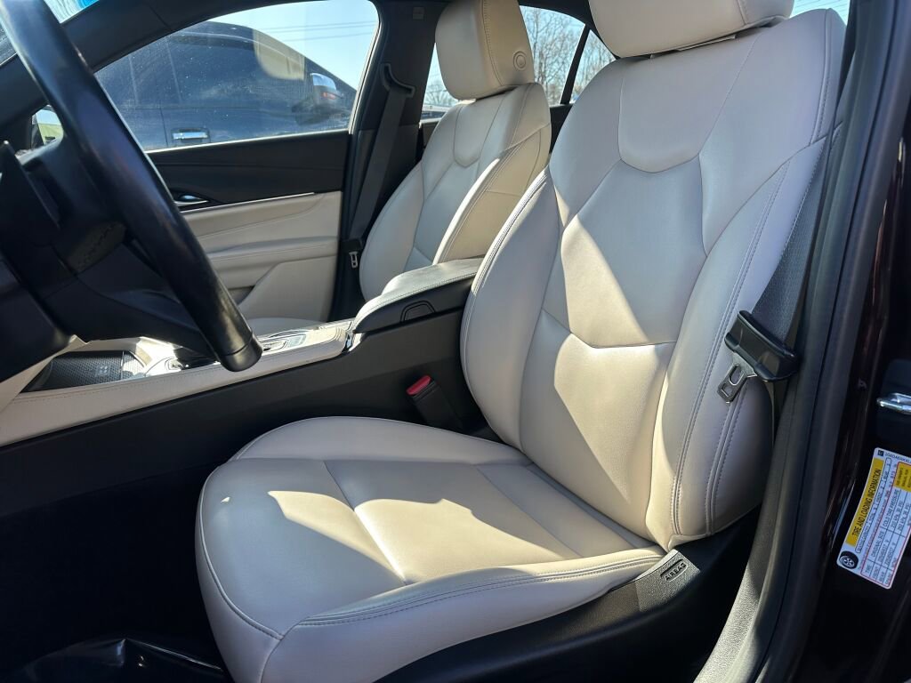 Used 2020 Cadillac CT4 Luxury w/ Bose Premium Audio Package image 12