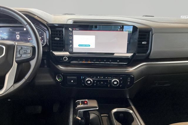 Used 2023 GMC Sierra 1500 SLT AWD/4WD image 9