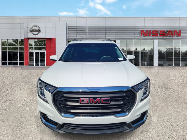 Used 2024 GMC Terrain SLE w/ Driver Convenience Package FWD image 6