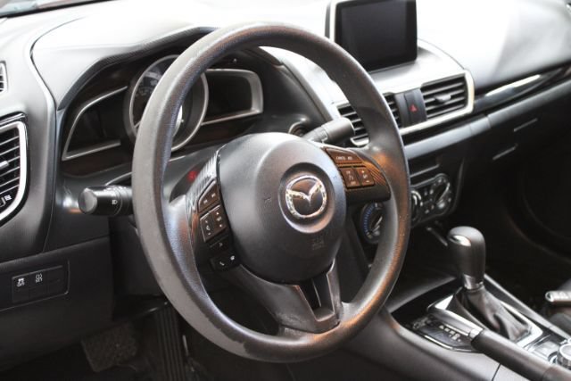 Used 2015 MAZDA MAZDA3 i Sport FWD image 12