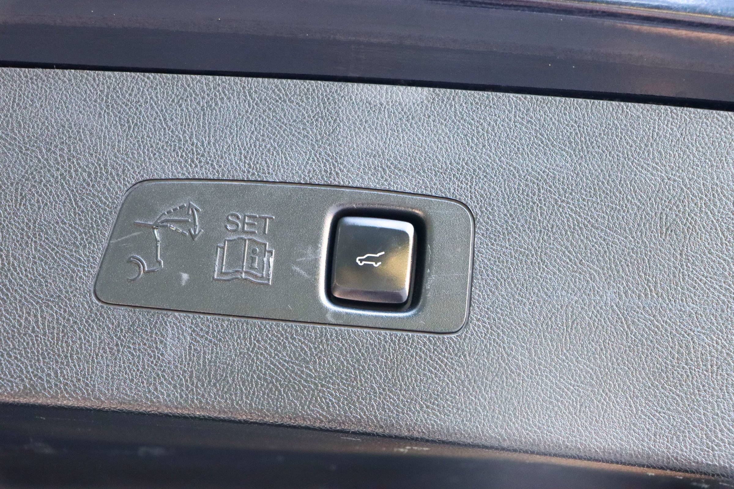 Used 2020 Lincoln Corsair AWD w/ Premium Package image 25