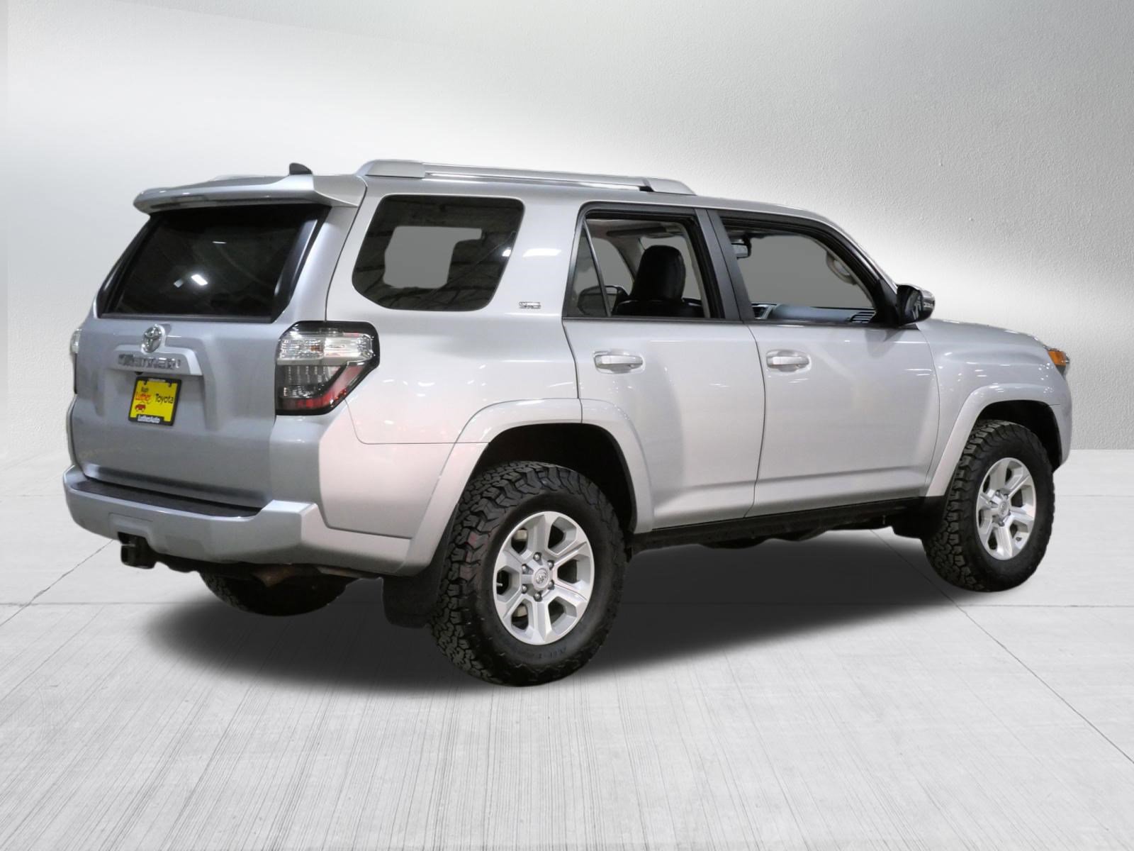 Used 2018 Toyota 4Runner SR5 Premium image 8