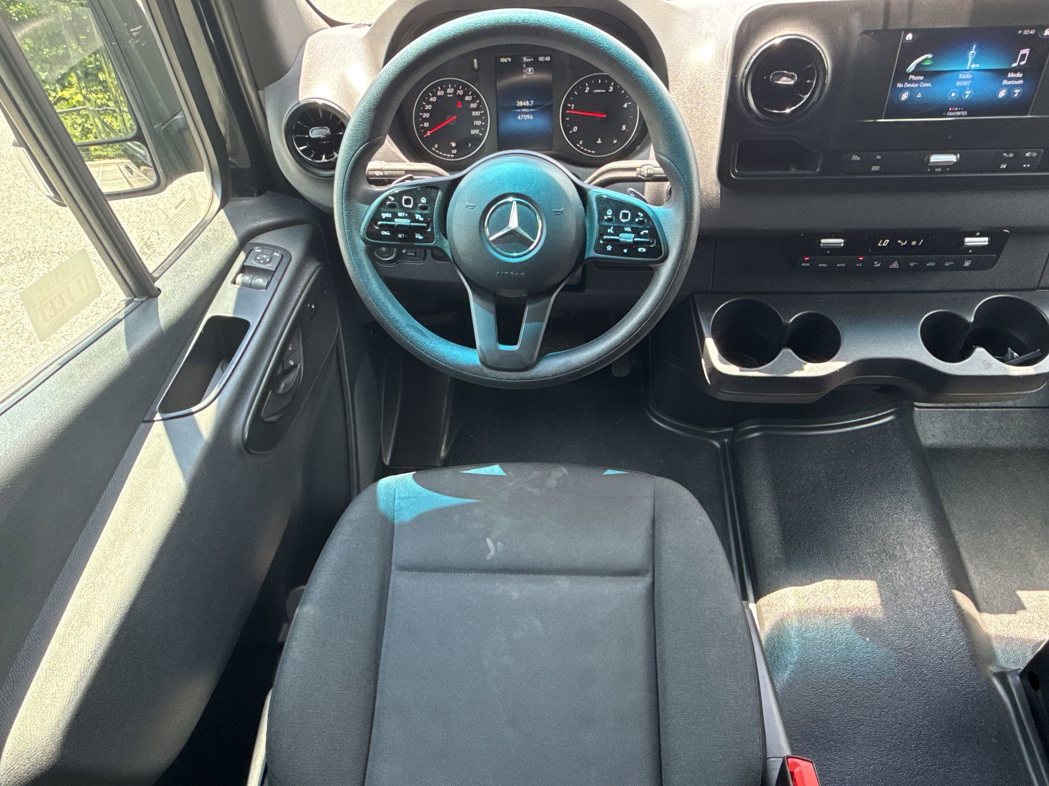 Used 2024 Mercedes-Benz Sprinter 2500 image 24
