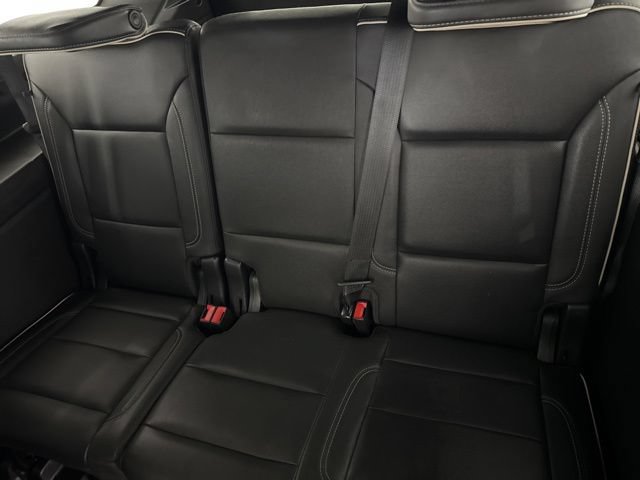 Used 2022 Chevrolet Suburban Premier AWD/4WD image 26