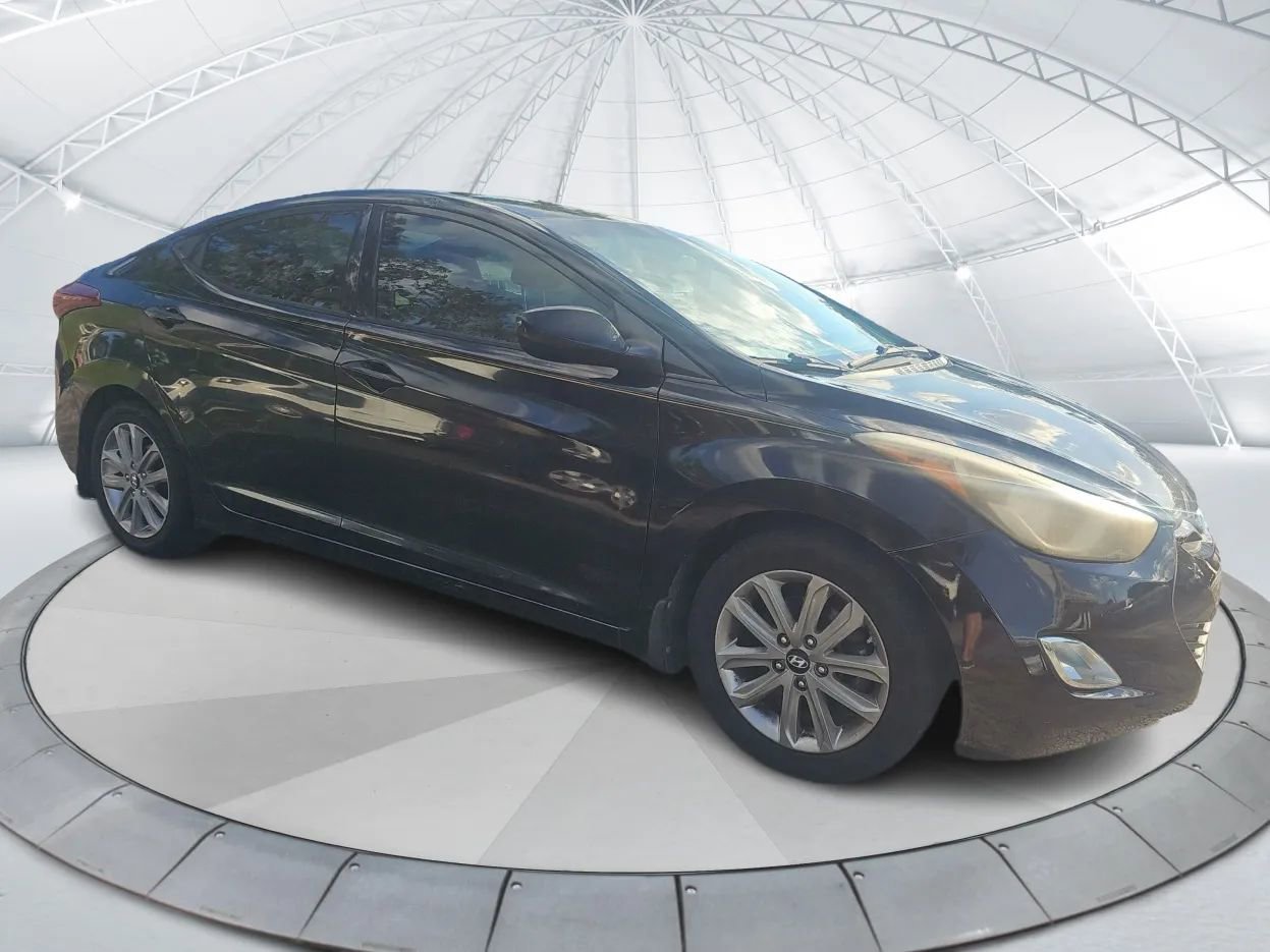 Used 2014 Hyundai Elantra SE w/ Option Group 02 image 2