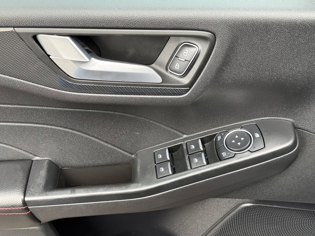 Used 2025 Ford Escape ST-Line w/ Tech Pack #1 image 11