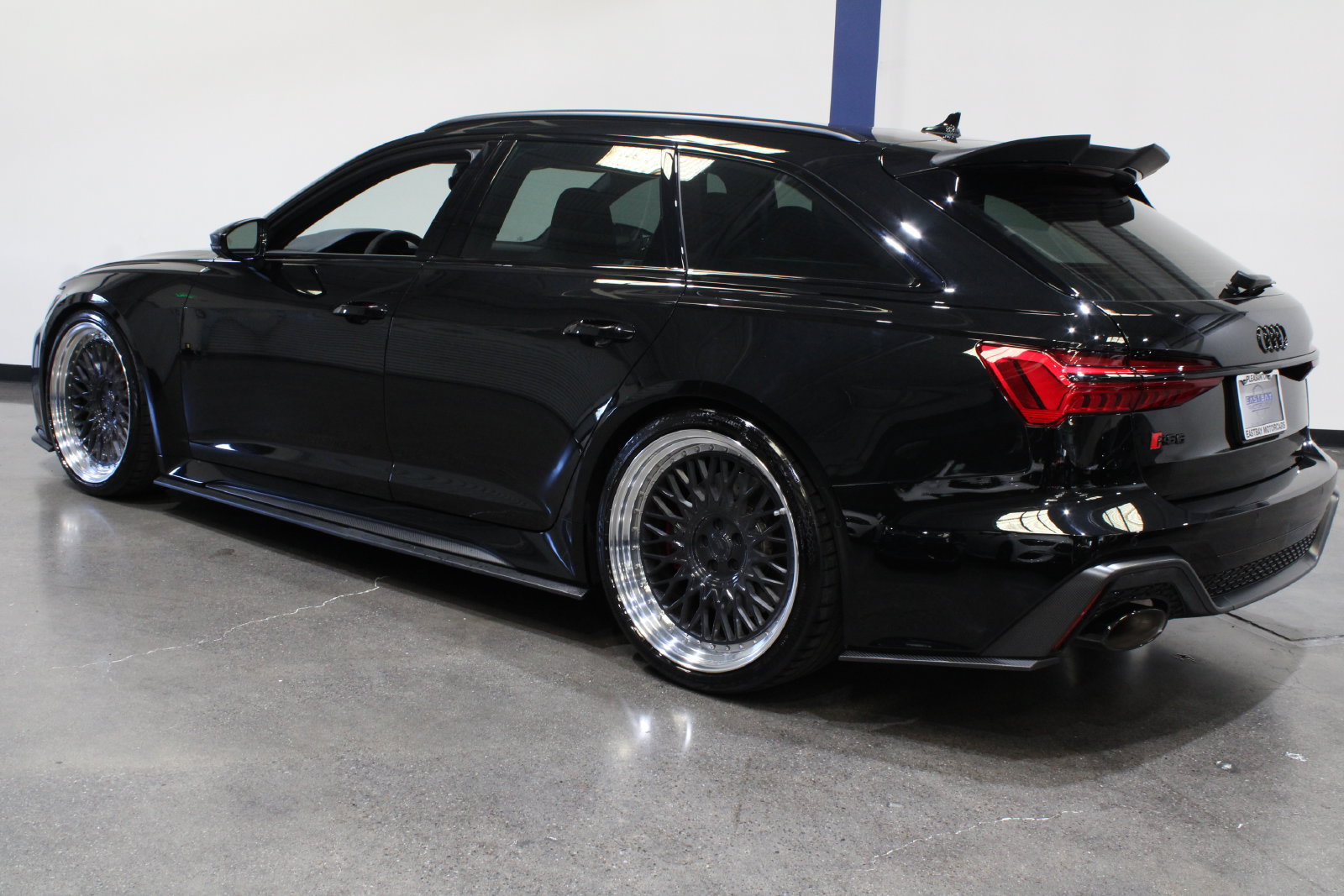 Used 2025 Audi RS 6 performance AWD/4WD image 9