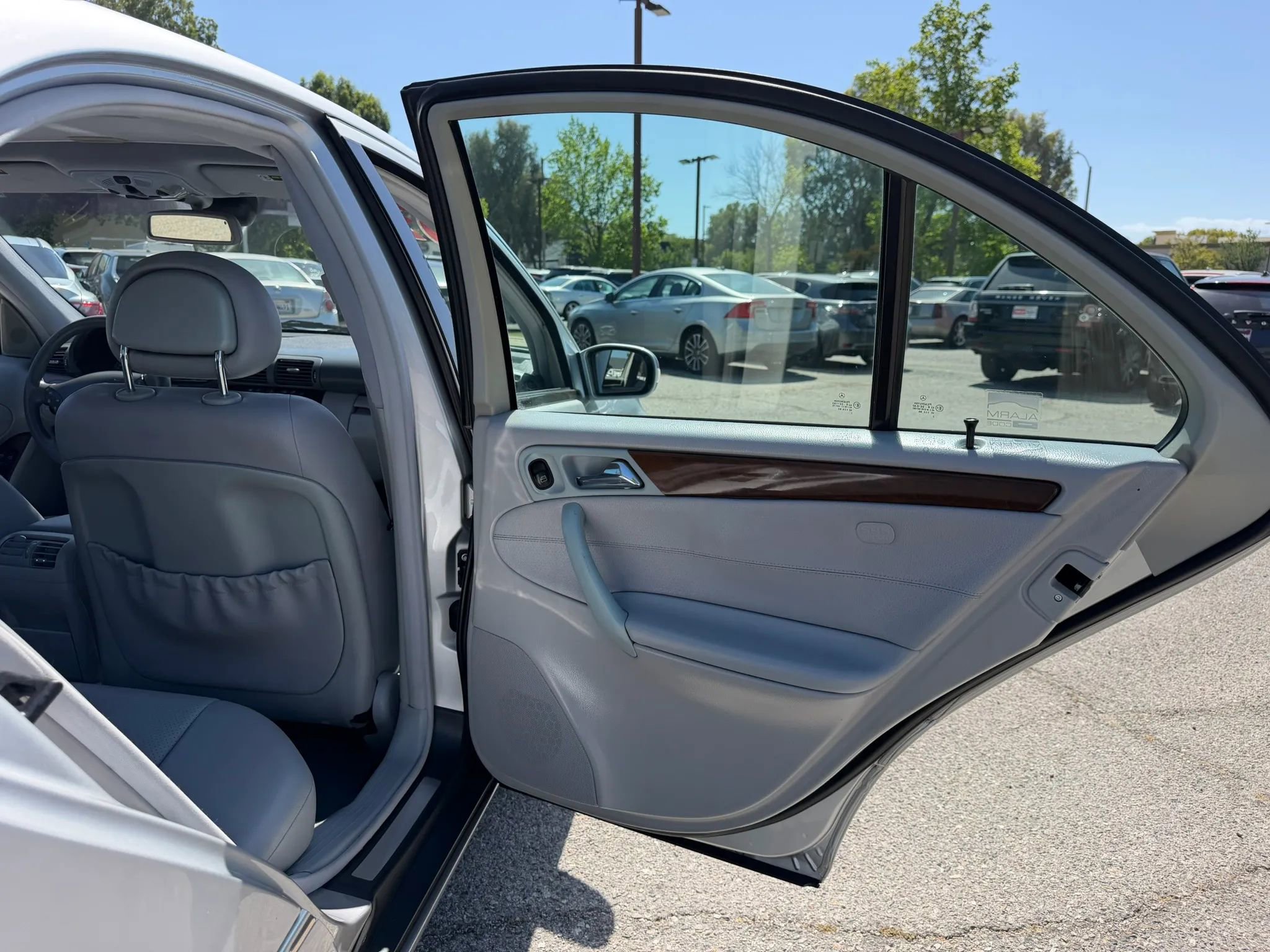 Used 2003 Mercedes-Benz C 240 Sedan image 19
