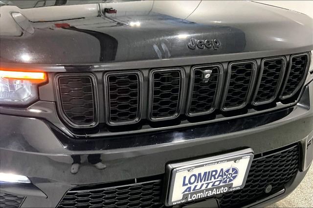 Used 2023 Jeep Grand Cherokee Limited w/ Luxury Tech Group II image 35