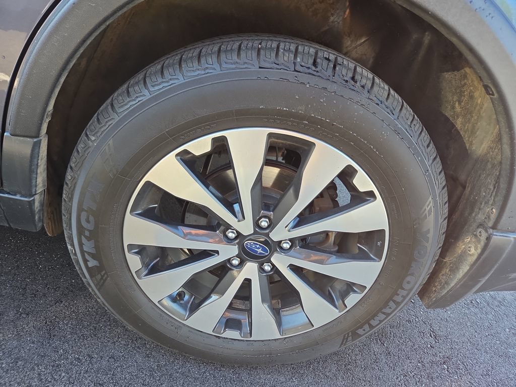 Used 2016 Subaru Outback 2.5i Limited AWD/4WD image 8