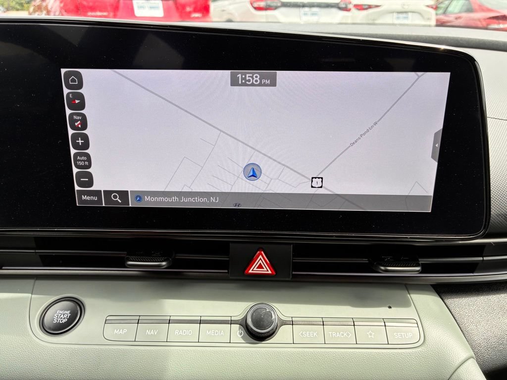 Used 2025 Hyundai Elantra Limited FWD image 30