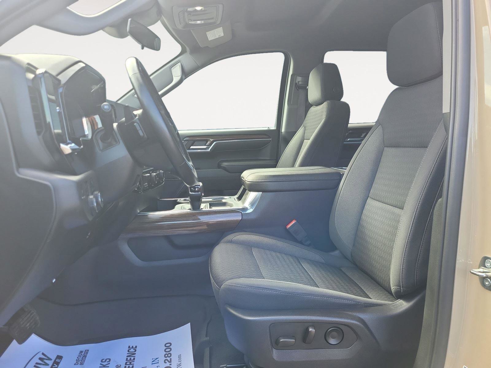 Used 2023 Chevrolet Silverado 1500 LT Trail Boss w/ Protection Package image 10