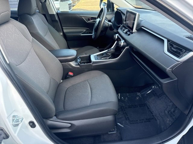 Used 2024 Toyota RAV4 XLE image 28