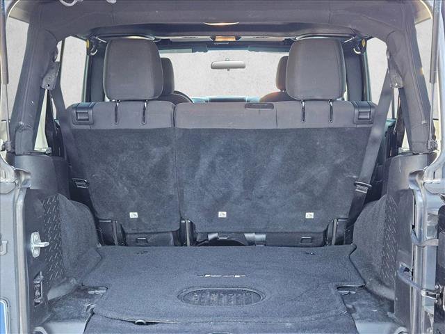 Used 2015 Jeep Wrangler Unlimited Sport w/ Connectivity Group AWD/4WD image 6