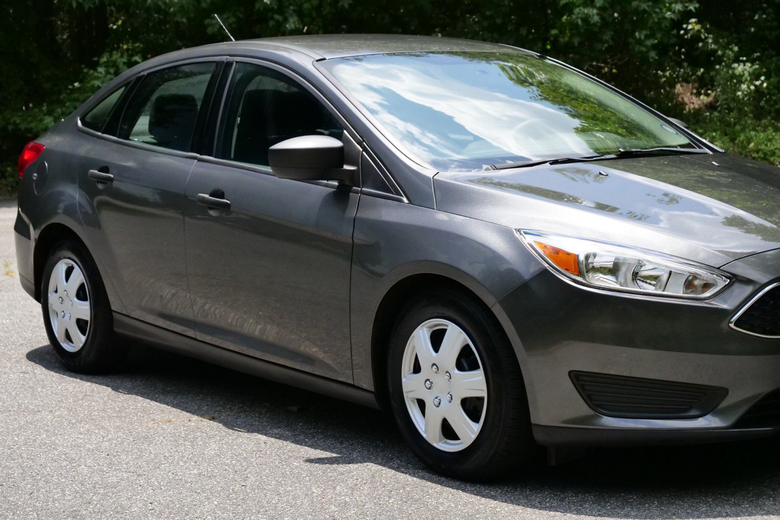 Used 2018 Ford Focus S FWD image 35