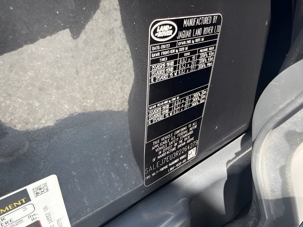 Used 2024 Land Rover Defender 110 S AWD/4WD image 23