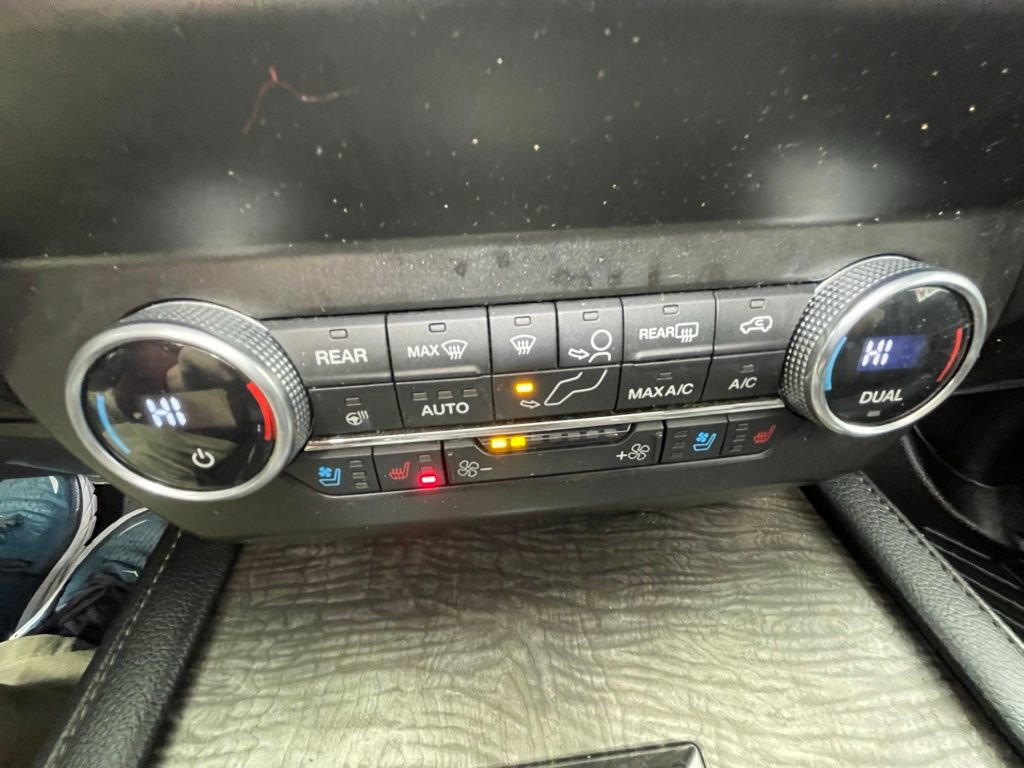 Used 2021 Ford Expedition Max Limited image 24