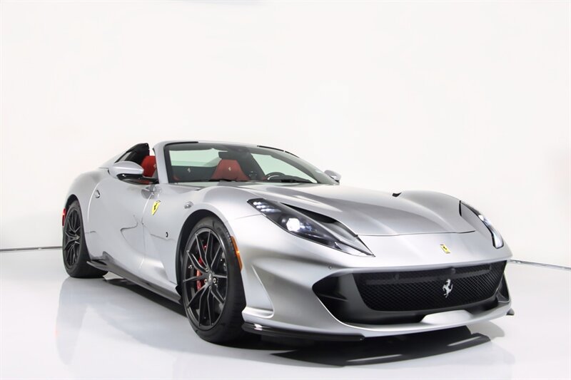 Used 2023 Ferrari 812 GTS RWD image 2