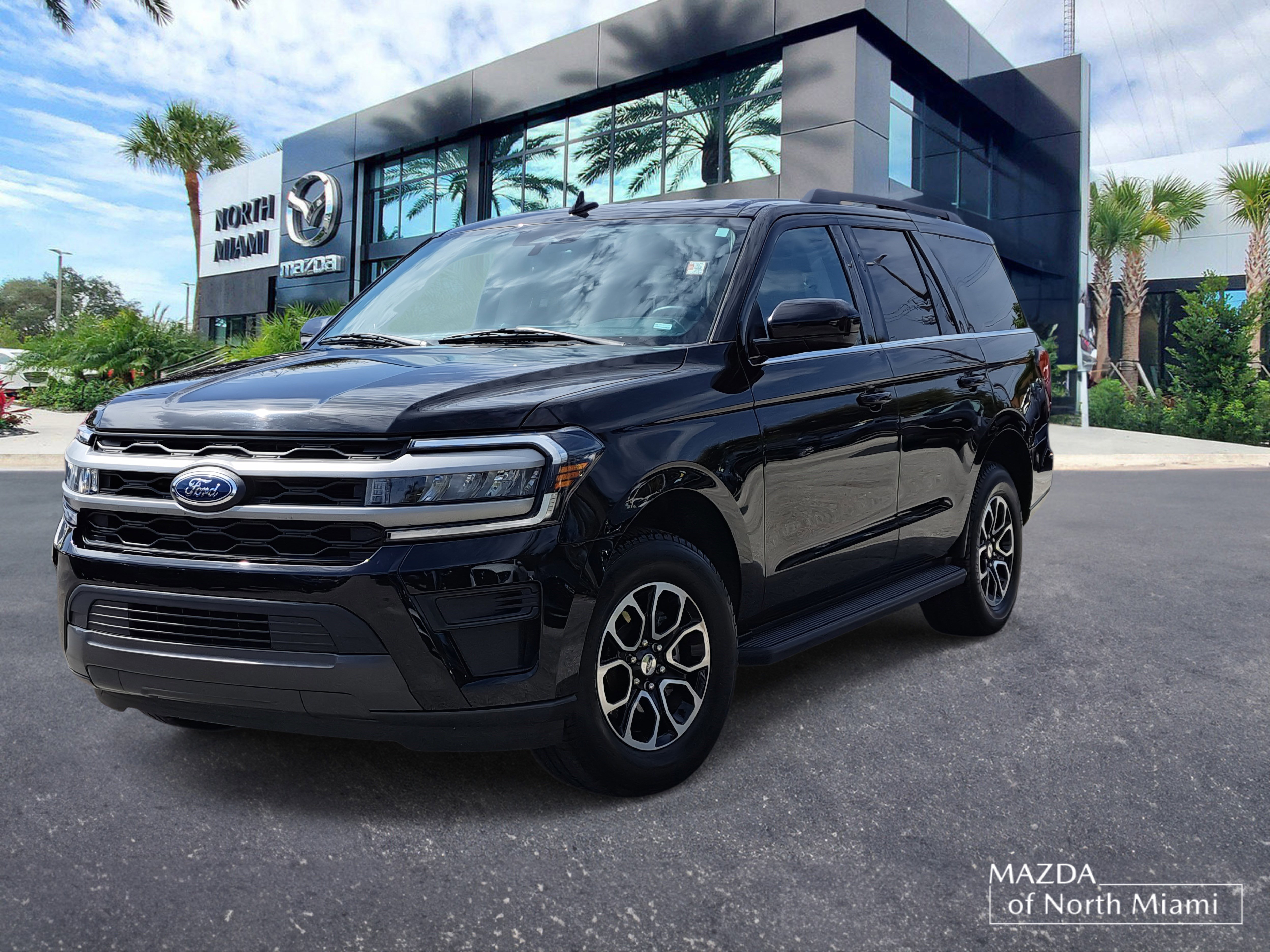 Used 2024 Ford Expedition XLT