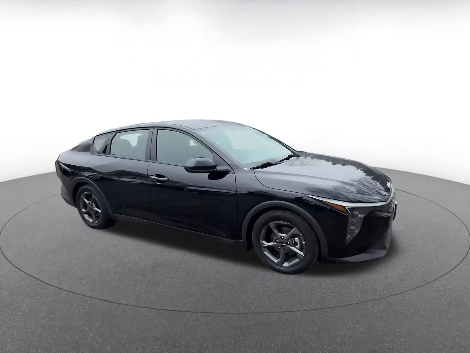 Used 2025 Kia K4 FWD image 2