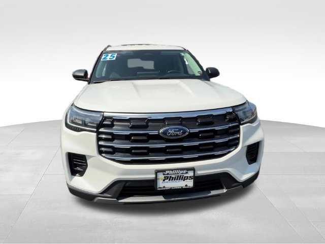 Used 2025 Ford Explorer Active AWD/4WD image 8