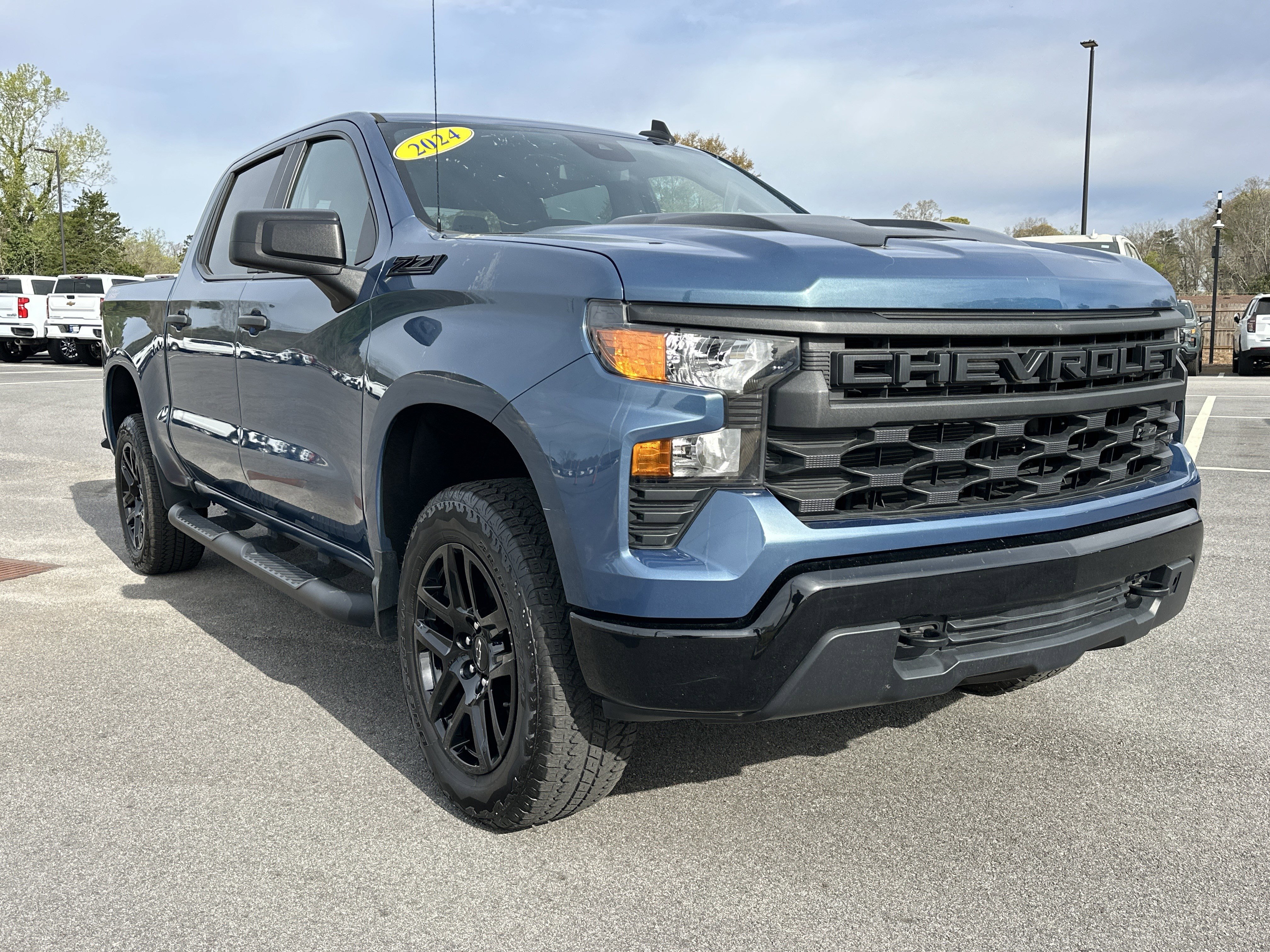 Certified 2024 Chevrolet Silverado 1500 Custom Trail Boss w/ Turbomax Blackout Package AWD/4WD image 3
