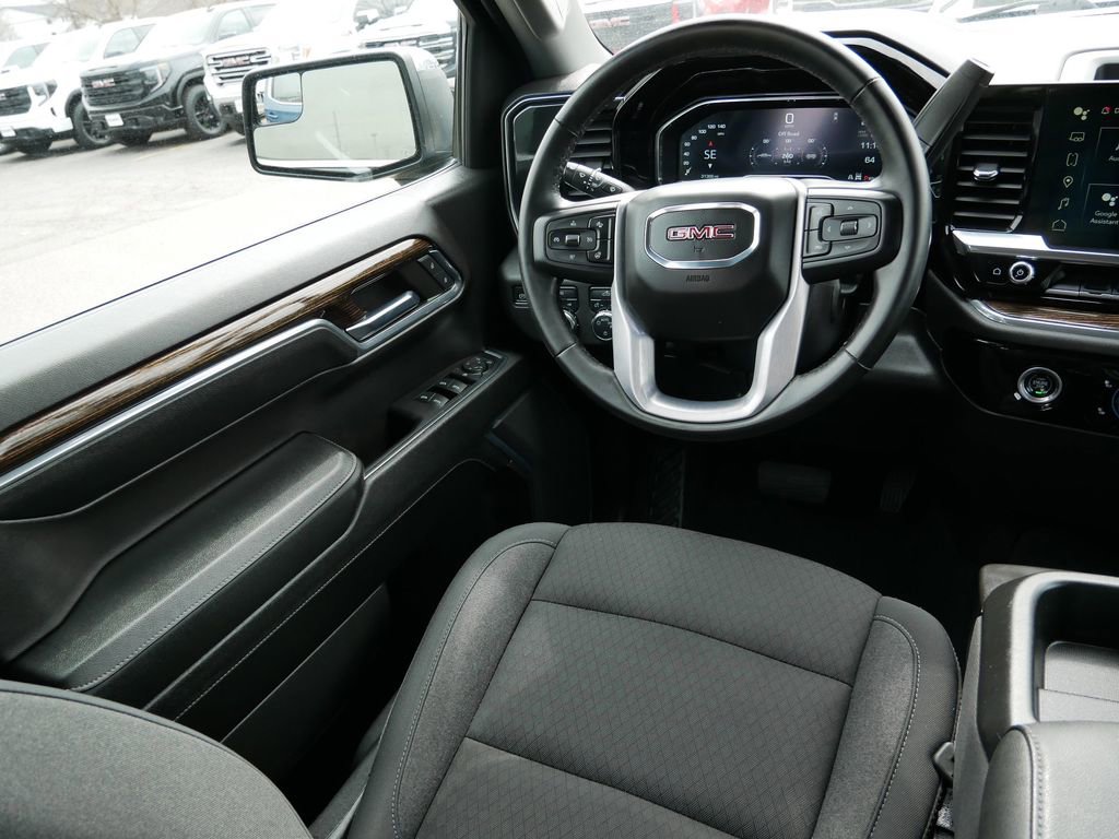 Used 2024 GMC Sierra 1500 SLE AWD/4WD image 18