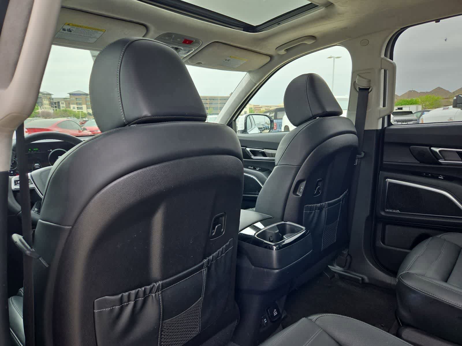 Certified 2025 Kia Telluride SX Prestige AWD/4WD image 17