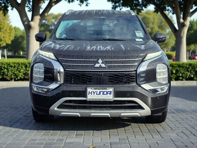 Used 2023 Mitsubishi Outlander SEL image 3