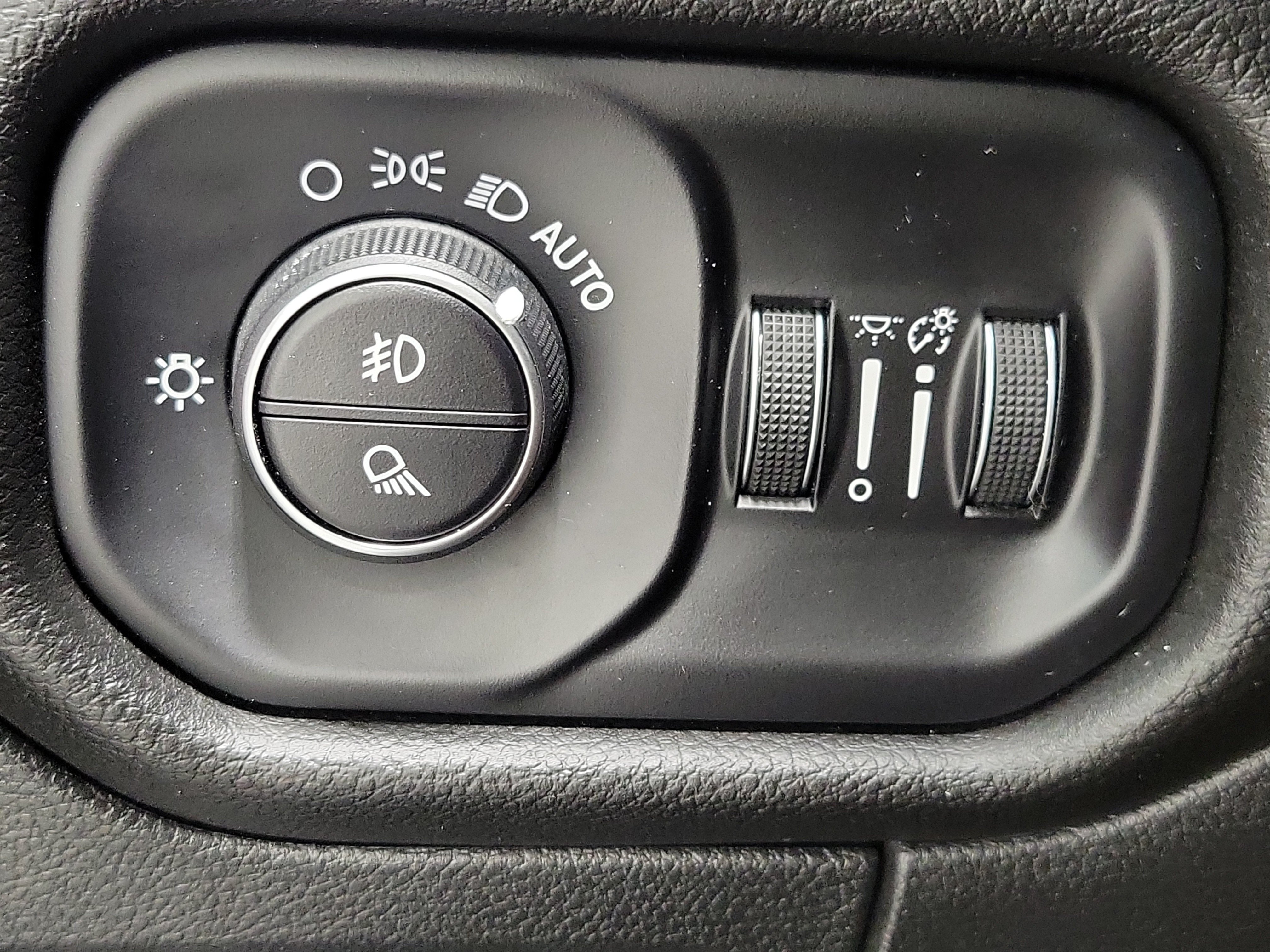 Used 2025 RAM 1500 Rebel w/ Rebel Level 1 Equipment Group AWD/4WD image 29