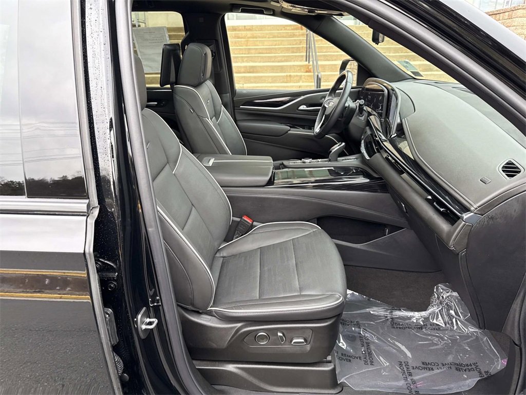 Certified 2024 Cadillac Escalade Sport w/ Touring Package image 11