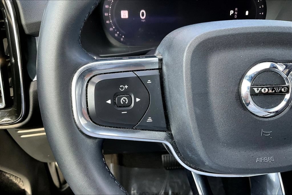 Used 2024 Volvo XC40 B5 Core AWD/4WD image 11