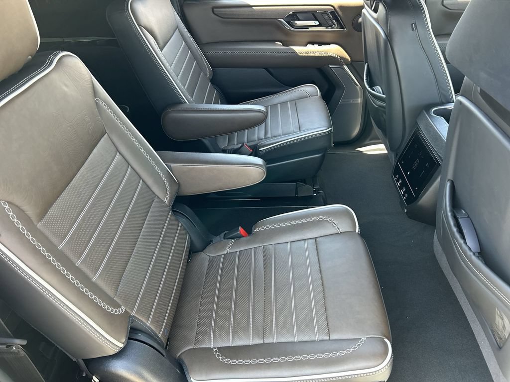 Used 2026 GMC Yukon XL Denali Ultimate AWD/4WD image 28