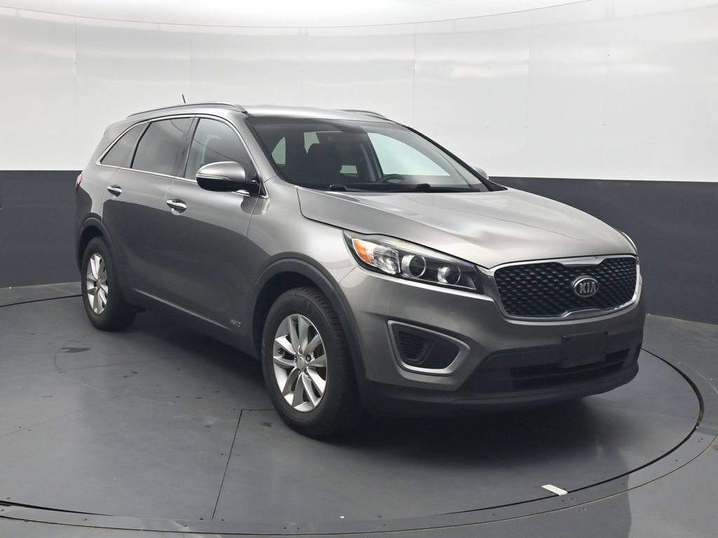 Used 2017 Kia Sorento AWD image 7