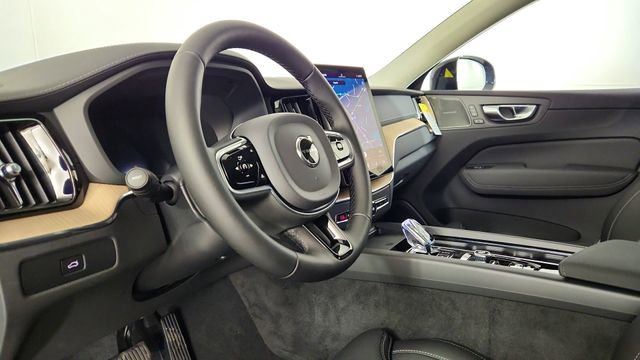New 2026 Volvo XC60 B5 Ultra w/ Climate Package AWD/4WD image 12