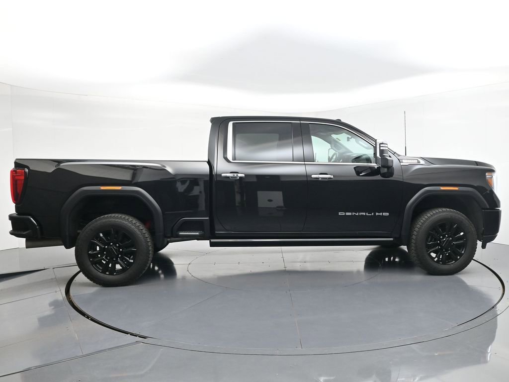 Used 2023 GMC Sierra 3500 Denali w/ Denali Black Diamond Edition AWD/4WD image 6