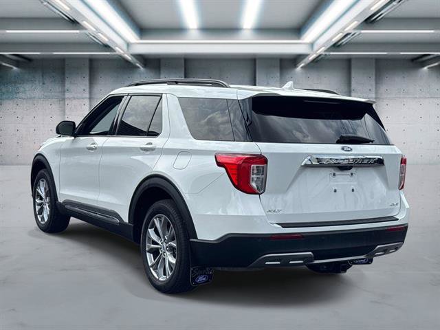 Used 2023 Ford Explorer XLT w/ Equipment Group 202A AWD/4WD image 27