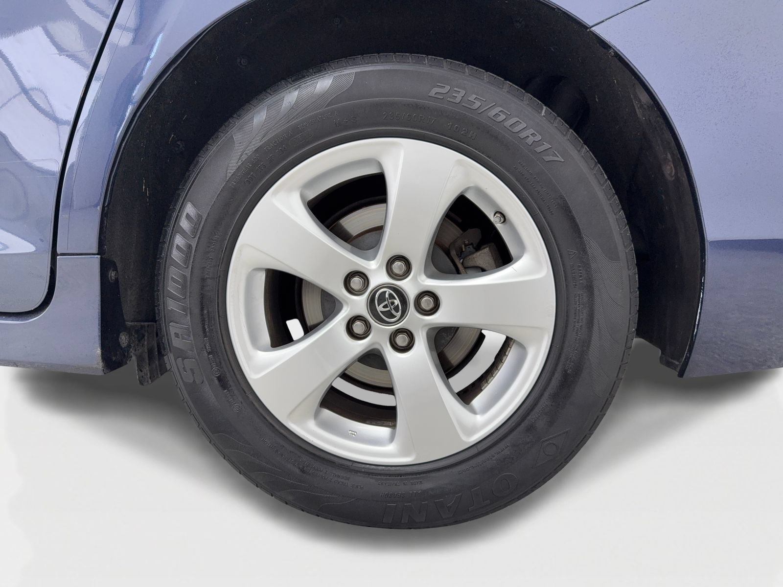 Used 2018 Toyota Sienna LE w/ Carpet Mat Package FWD image 50