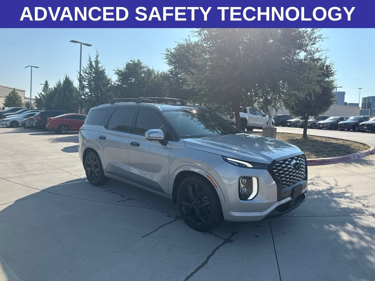 Used 2022 Hyundai Palisade Limited FWD image 3