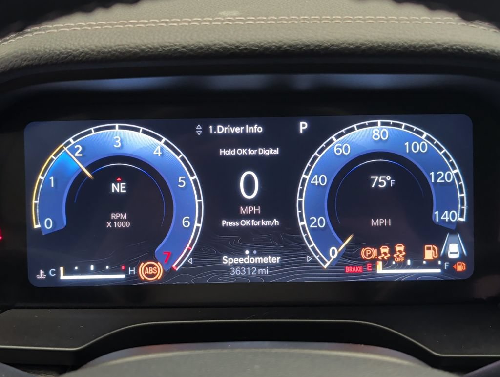 Used 2023 Jeep Grand Cherokee Limited AWD/4WD image 19