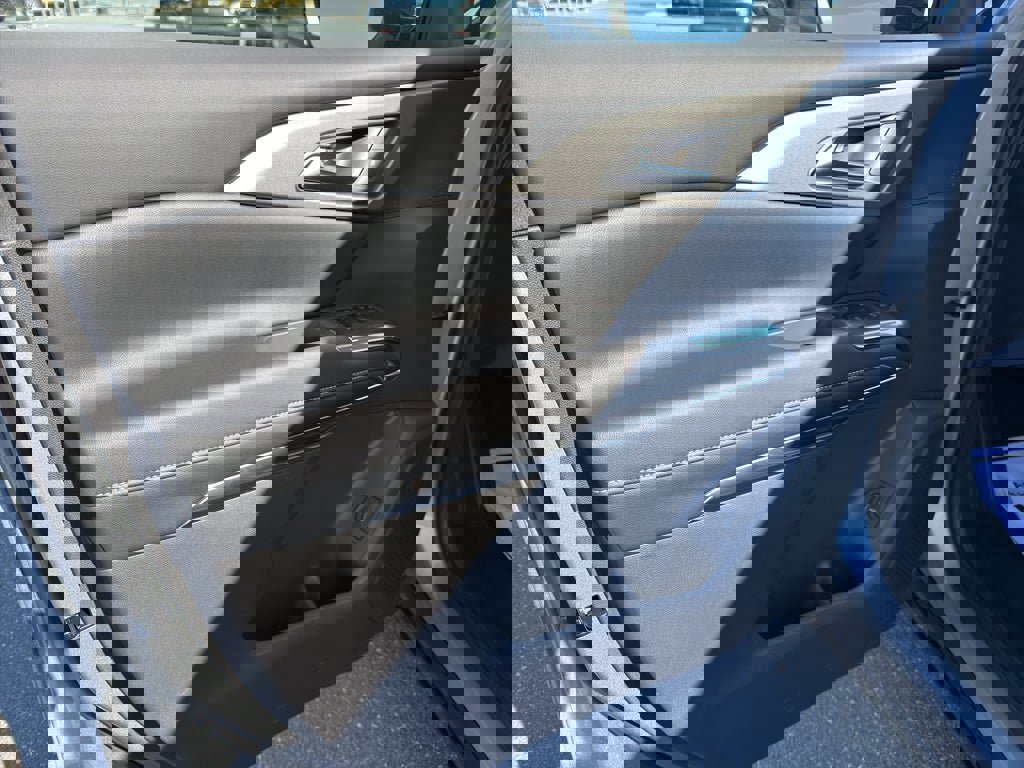 New 2026 Chevrolet Traverse LT image 9