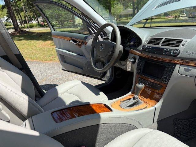 Used 2007 Mercedes-Benz E 350 Sedan image 23