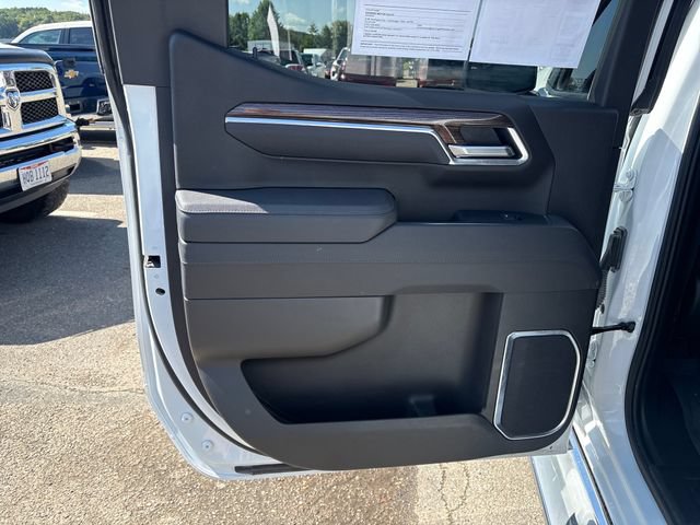 Used 2025 Chevrolet Silverado 1500 LT AWD/4WD image 18