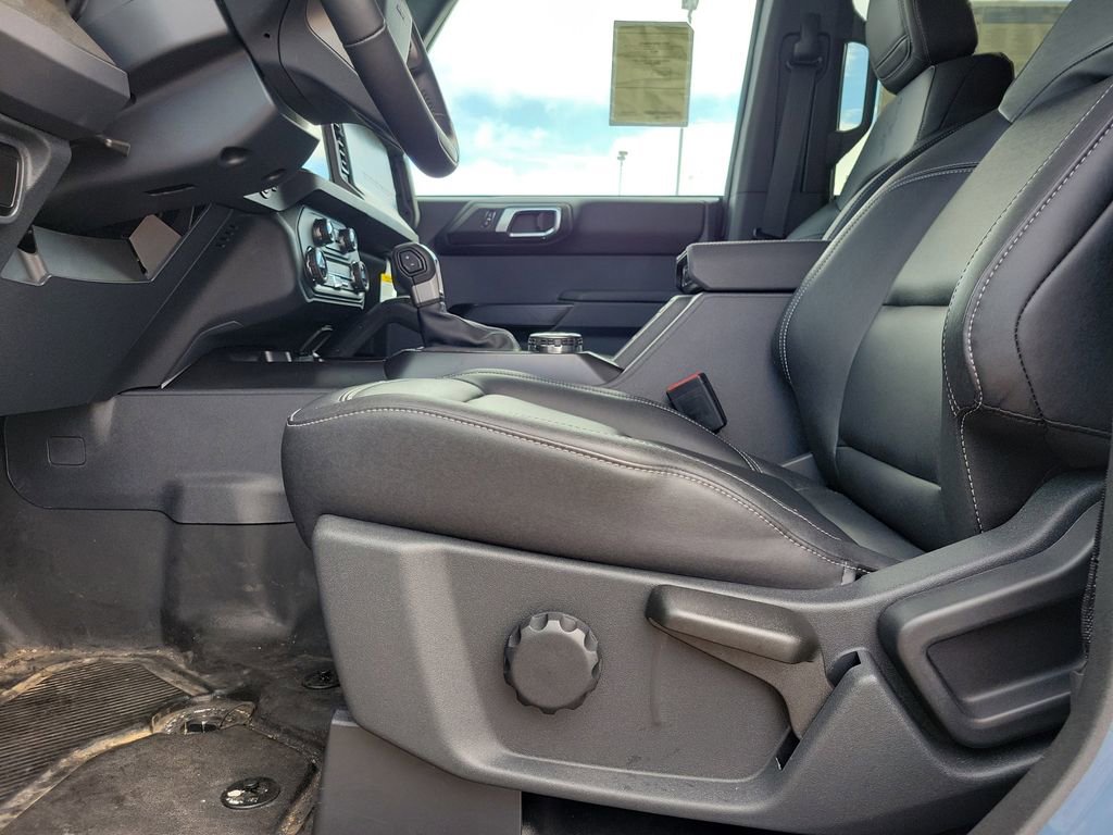 New 2025 Ford Bronco Badlands image 18