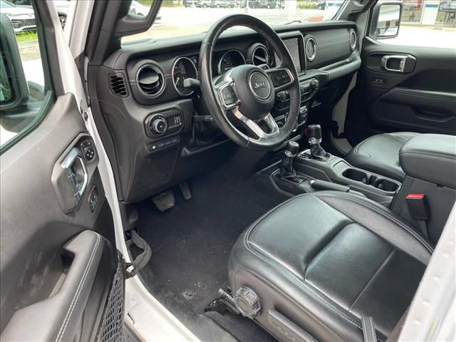 Used 2023 Jeep Wrangler Unlimited Sahara w/ Cold Weather Group AWD/4WD image 6